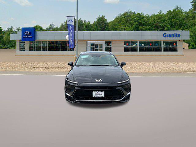 New 2026 Hyundai Sonata Limited FWD image 3