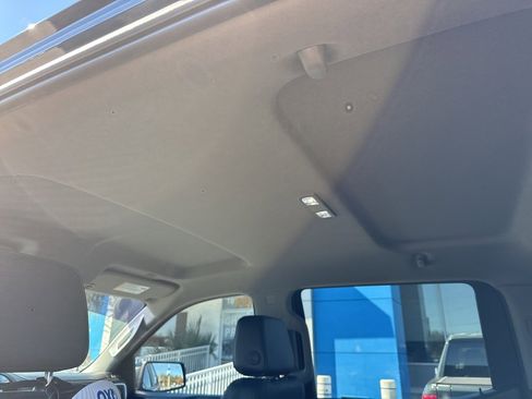 Used 2021 Chevrolet Silverado 1500 LT Trail Boss w/ Convenience Package II image 17