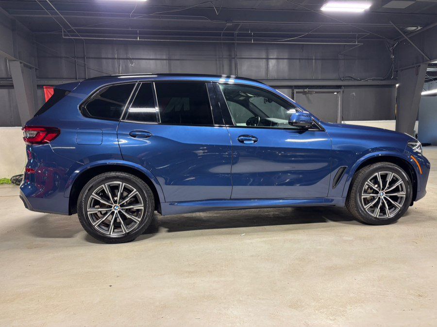 Used 2022 BMW X5 xDrive40i w/ M Sport Package AWD/4WD image 5