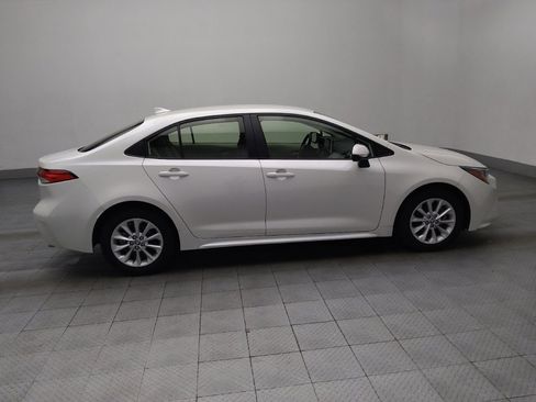 Used 2021 Toyota Corolla LE w/ LE Convenience Package image 10