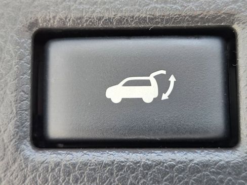 Used 2016 Nissan Rogue SL image 27