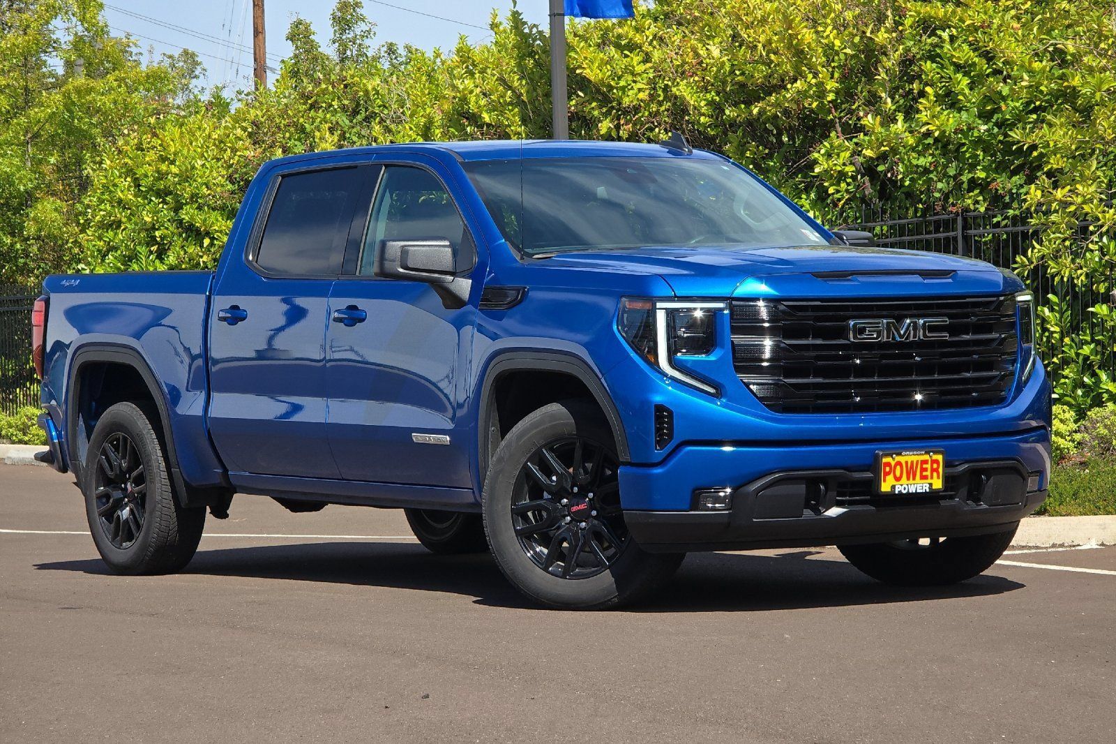 Used 2024 GMC Sierra 1500 Elevation AWD/4WD image 2