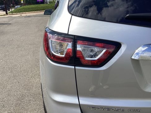 Used 2017 Chevrolet Traverse LT AWD/4WD image 27