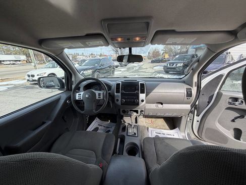 Used 2018 Nissan Frontier S image 16