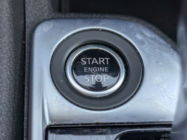 Used 2025 Nissan Sentra SV FWD image 28