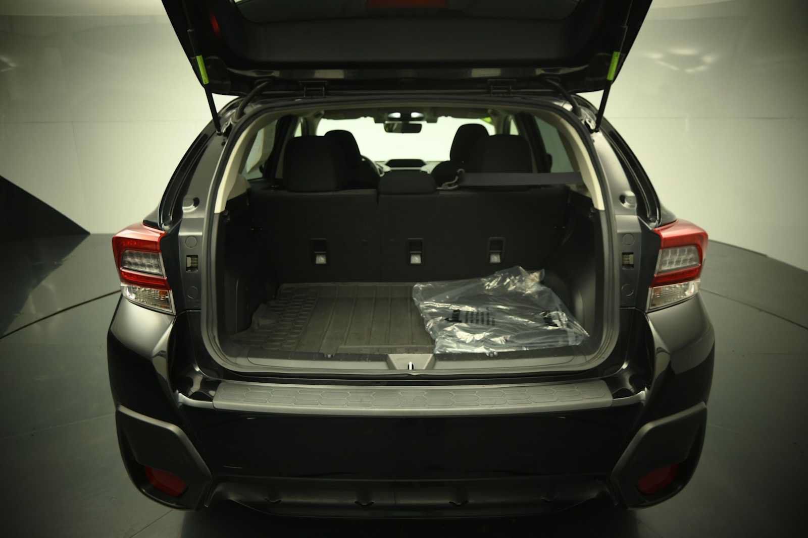 Used 2021 Subaru Crosstrek 2.0i AWD/4WD image 6