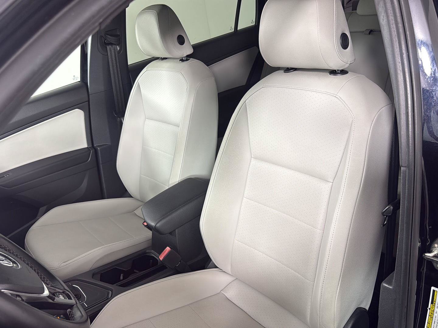 Used 2019 Volkswagen Tiguan S FWD image 21