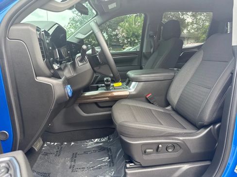Used 2025 Chevrolet Silverado 1500 RST RWD image 12