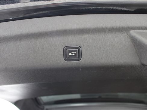 Used 2022 GMC Yukon Denali AWD/4WD image 23