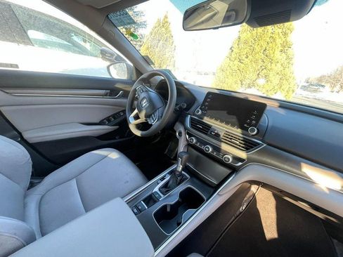 Used 2019 Honda Accord LX image 5