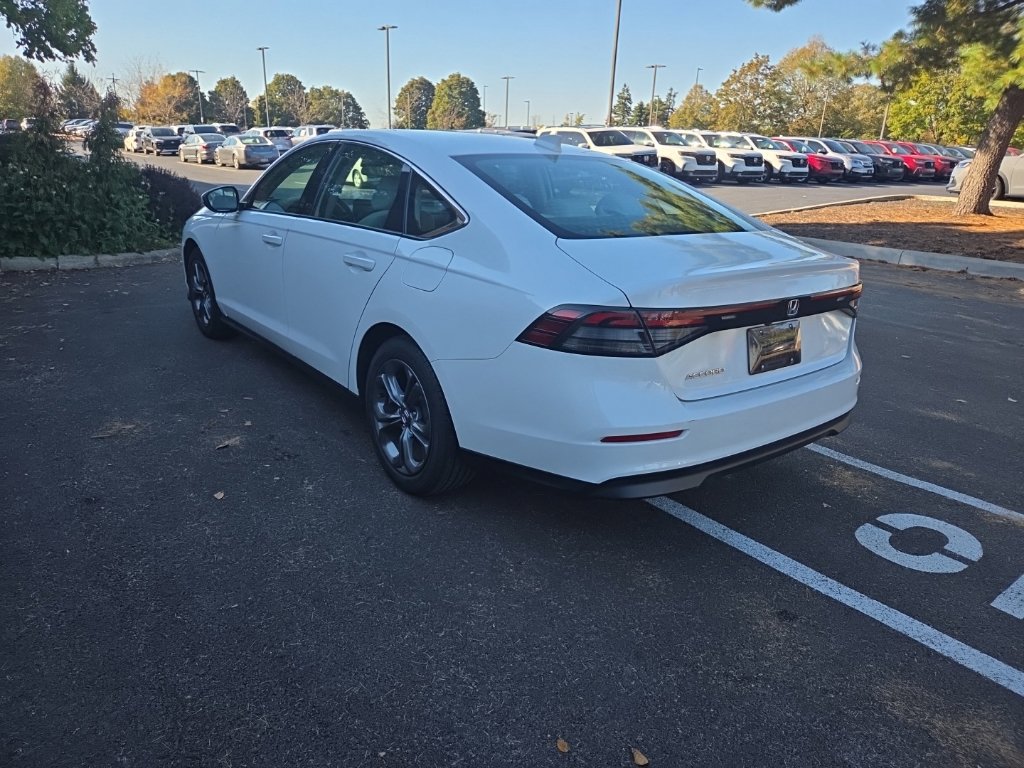 Used 2023 Honda Accord EX image 6