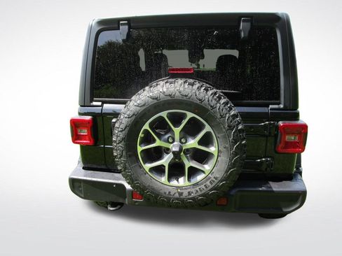 Used 2025 Jeep Wrangler Sport AWD/4WD image 10