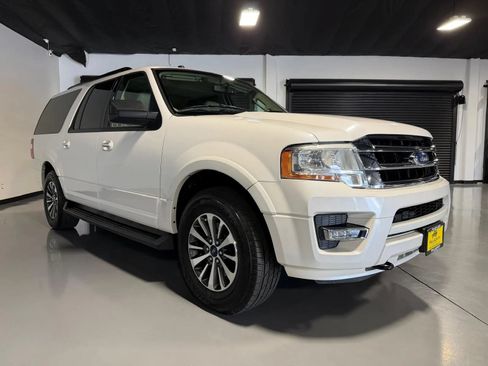 Used 2016 Ford Expedition EL XLT w/ Equipment Group 202A AWD/4WD image 3