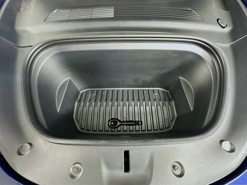 Used 2021 Tesla Model Y Performance AWD/4WD image 32