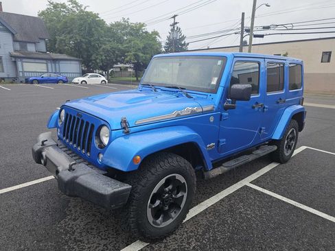 Used 2014 Jeep Wrangler Unlimited Sahara AWD/4WD image 2
