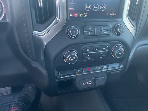 Used 2020 Chevrolet Silverado 1500 LT image 13