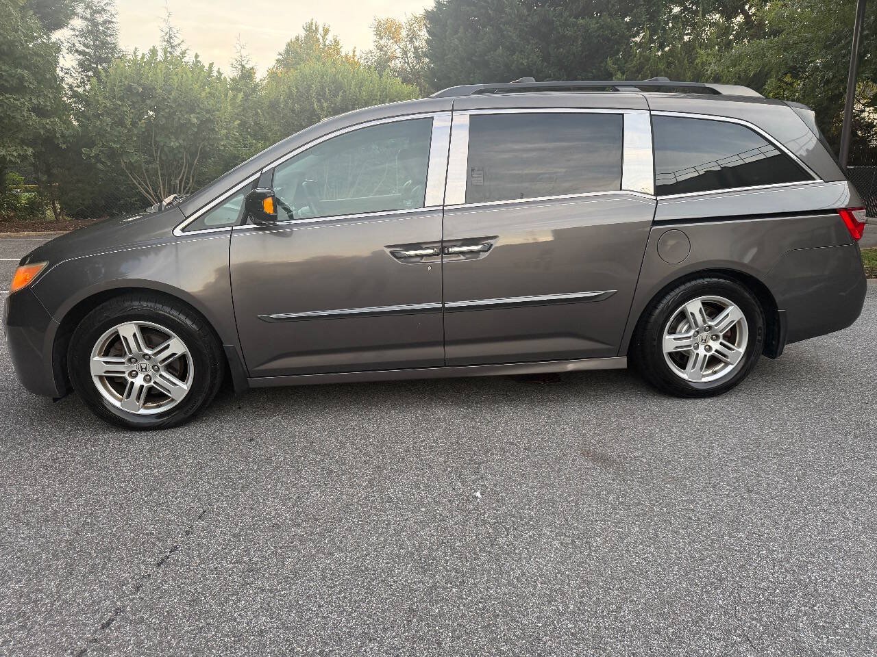 Used 2012 Honda Odyssey Touring image 3