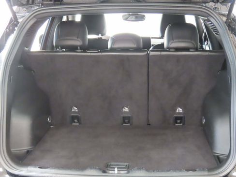 Used 2024 Jeep Compass Trailhawk image 17