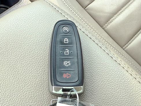 Used 2019 Ford Escape Titanium AWD/4WD image 35