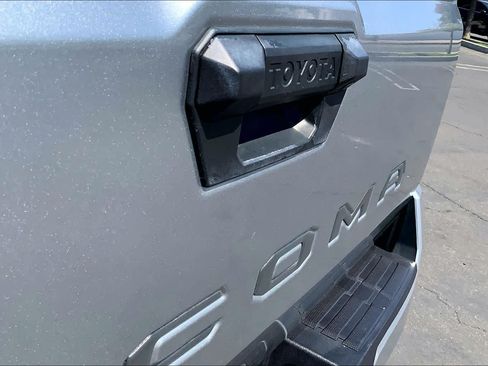 Certified 2024 Toyota Tacoma SR5 AWD/4WD image 29