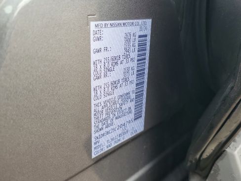 Certified 2025 Nissan Pathfinder SV image 38