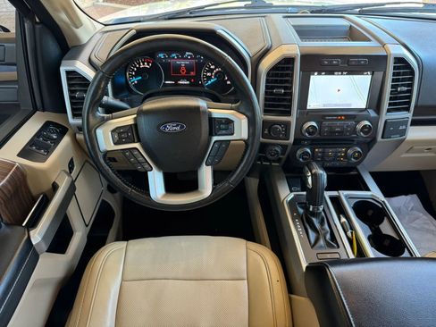 Used 2017 Ford F150 Lariat w/ Equipment Group 502A Luxury AWD/4WD image 21