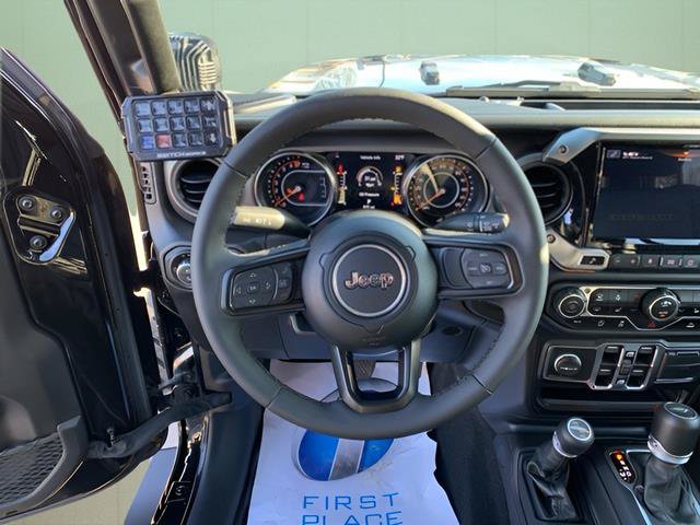 Used 2023 Jeep Gladiator Sport AWD/4WD image 37