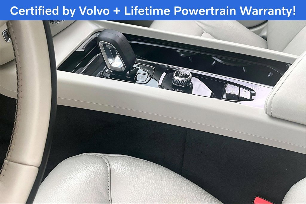 Used 2025 Volvo S60 B5 Plus AWD/4WD image 19