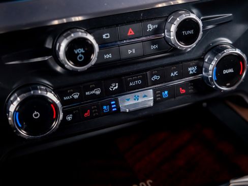 Used 2025 Ford F350 King Ranch w/ Chrome Package image 25