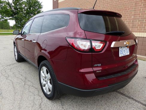 Used 2016 Chevrolet Traverse LT w/ Style and Technology Package AWD/4WD image 7