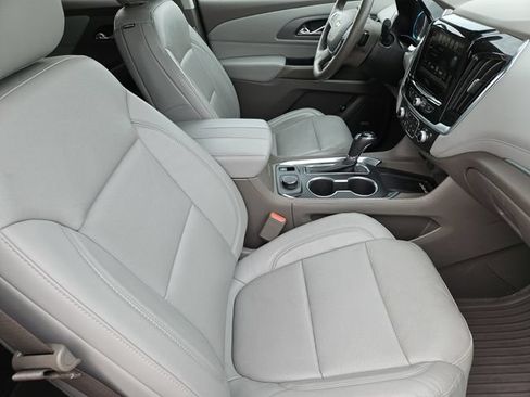 Used 2018 Chevrolet Traverse Premier w/ Driver Confidence II Package FWD image 15