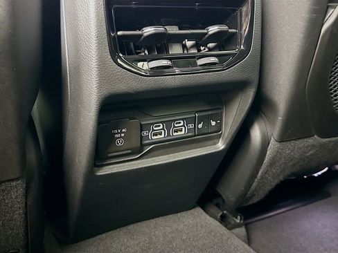 Used 2023 Jeep Grand Cherokee Overland image 27