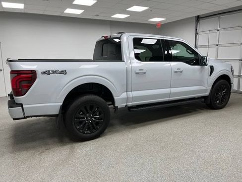 Used 2025 Ford F150 Lariat AWD/4WD image 11