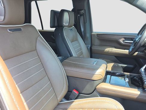 Used 2025 GMC Yukon Denali Ultimate AWD/4WD image 20