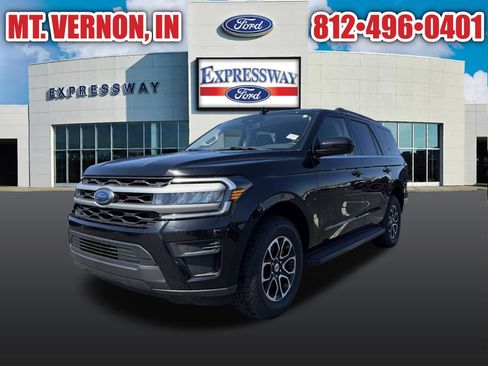 Used 2024 Ford Expedition XLT AWD/4WD image 3