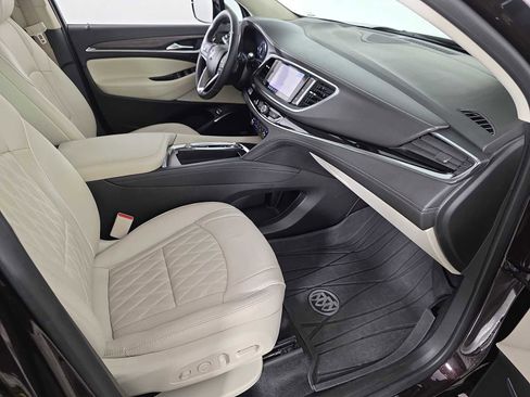 Used 2023 Buick Enclave Avenir w/ Avenir Technology Package image 36