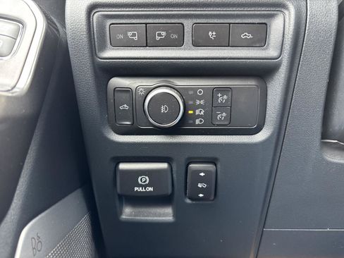 Used 2022 Ford F150 Lariat w/ Equipment Group 502A High AWD/4WD image 30