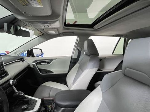 Certified 2020 Toyota RAV4 Limited AWD/4WD image 13