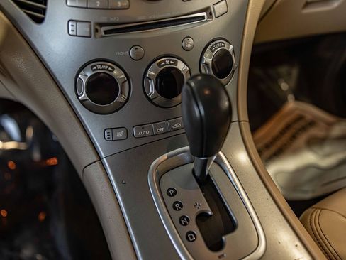 Used 2010 Subaru Tribeca Limited image 32