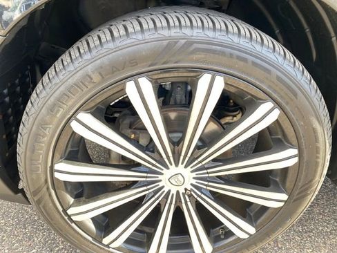 Used 2017 Nissan Pathfinder SV image 23