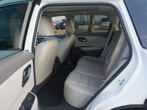 Used 2023 Nissan Rogue SL FWD image 13