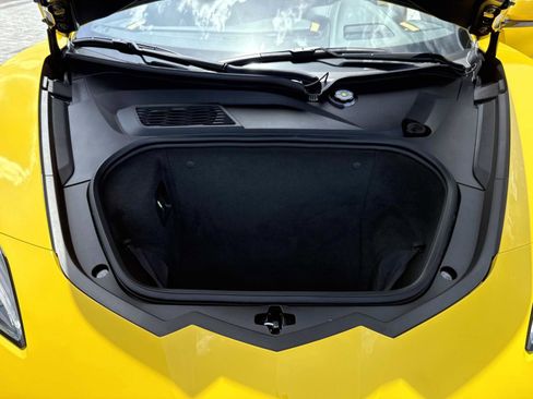 Used 2025 Chevrolet Corvette Z06 RWD image 18