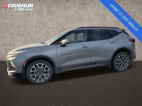 Certified 2024 Chevrolet Blazer RS image 2