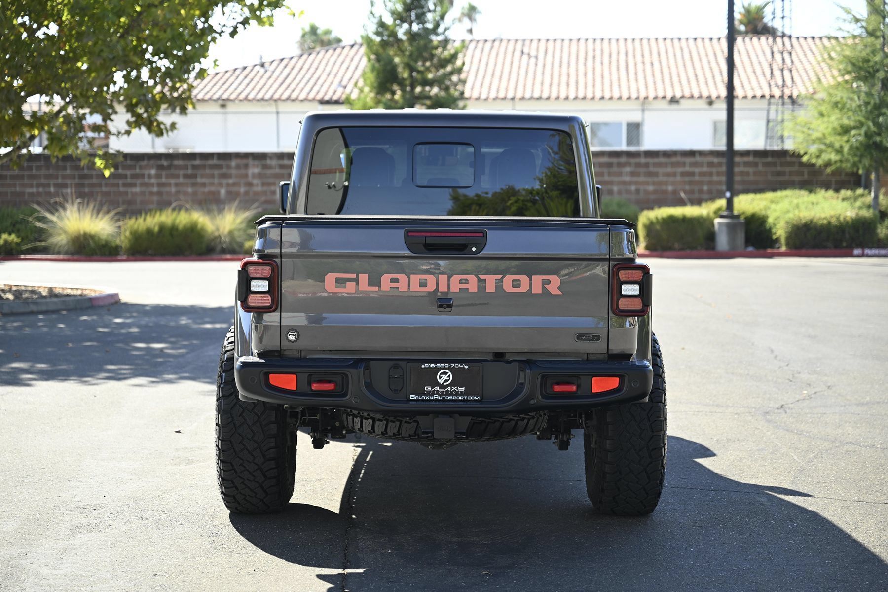 Used 2020 Jeep Gladiator Rubicon AWD/4WD image 4