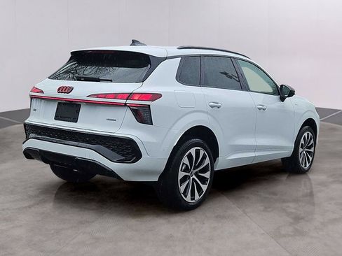 New 2026 Audi Q3 quattro 2.0T AWD/4WD image 4