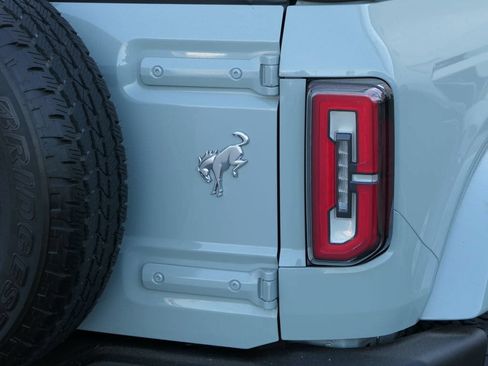 Used 2022 Ford Bronco Outer Banks AWD/4WD image 5
