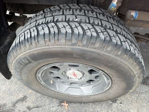 Used 2012 Toyota Tacoma 4x4 Access Cab V6 w/ TRD T/X Baja Series image 4