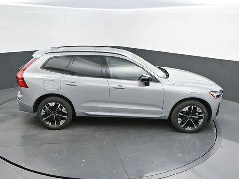 New 2026 Volvo XC60 B5 Plus w/ Protection Package Premier AWD/4WD image 31