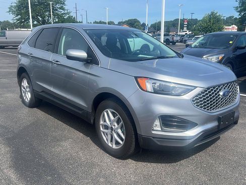 Used 2023 Ford Edge SEL w/ Convenience Package AWD/4WD image 2