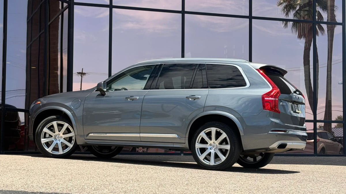 Used 2017 Volvo XC90 T8 Inscription w/ Luxury Package AWD/4WD image 7